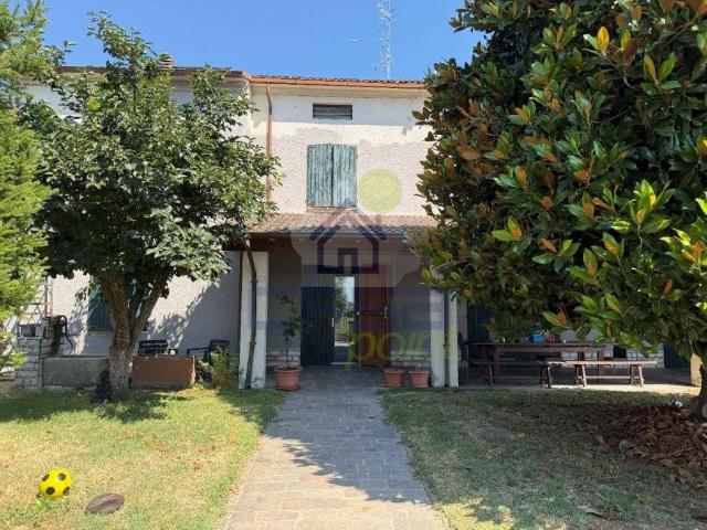 Casa indipendente in vendita a Boretto RE