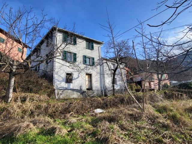 Casa indipendente in vendita a Borzonasca GE