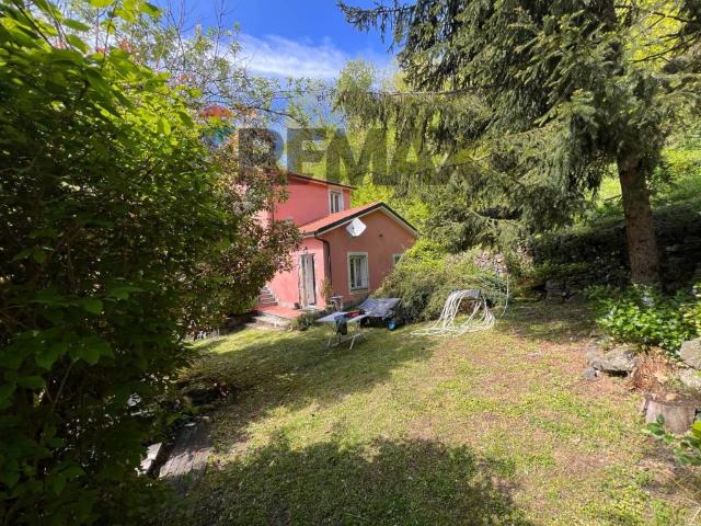 Casa indipendente in vendita a Borzonasca GE