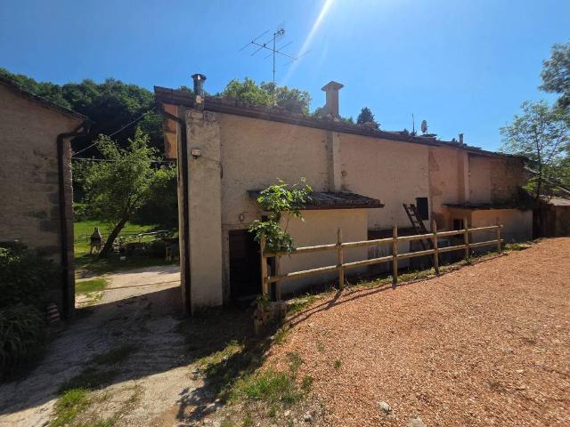 Casa indipendente in vendita a Bosco Chiesanuova VR