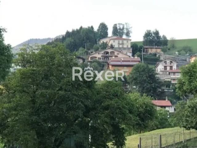 Casa indipendente in vendita a Bossico BG