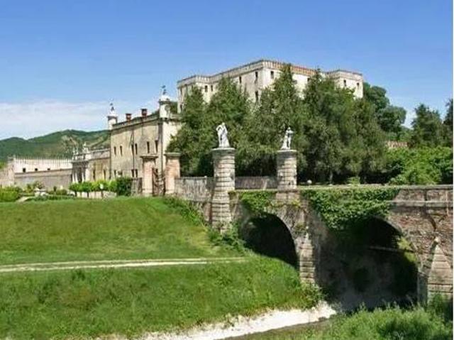Casa indipendente in vendita a Battaglia Terme PD