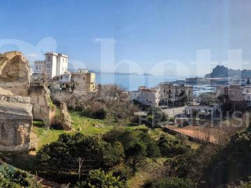 Casa indipendente in vendita a Bacoli NA