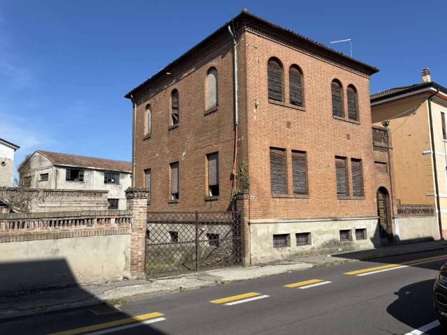Casa indipendente in vendita a Badia Polesine RO