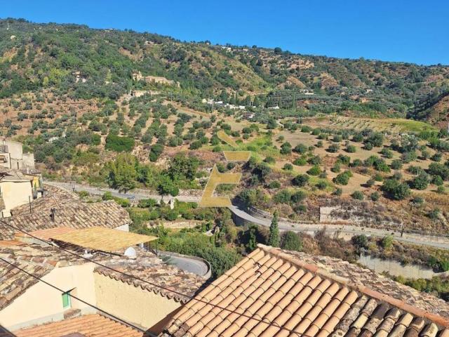 Casa indipendente in vendita a Badolato CZ