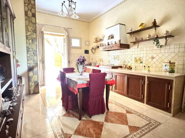 Casa indipendente in vendita a Bagheria PA