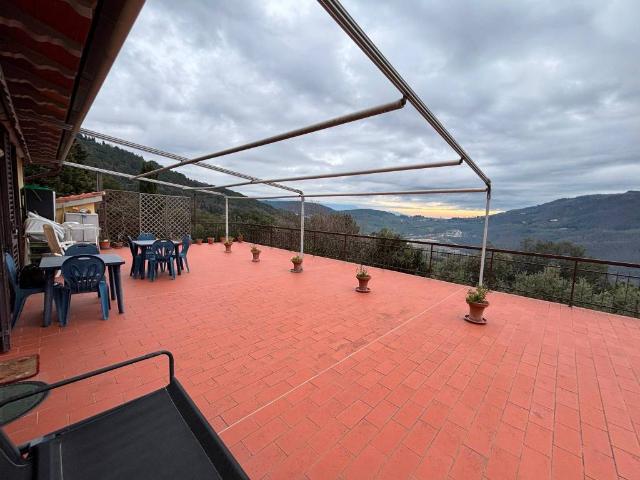 Casa indipendente in vendita a Bagno a Ripoli FI