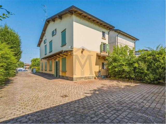 Casa indipendente in vendita a Bagnolo in Piano RE