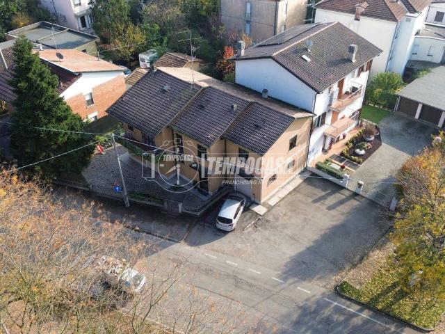 Casa indipendente in vendita a Bagnolo in Piano RE