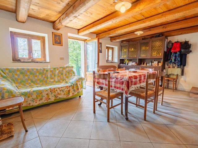 Casa indipendente in vendita a Bagnolo Piemonte via Roc del Trun, 8, Montoso