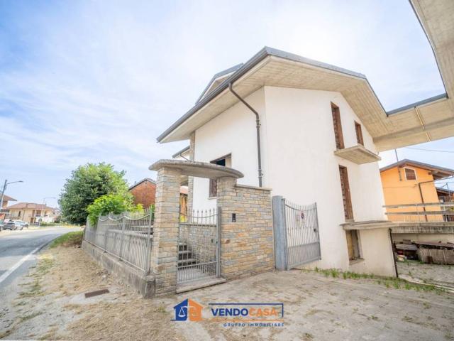 Casa indipendente in vendita a Bagnolo Piemonte CN