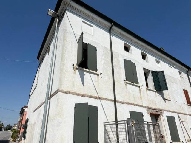 Casa indipendente in vendita a Bagnolo San Vito MN