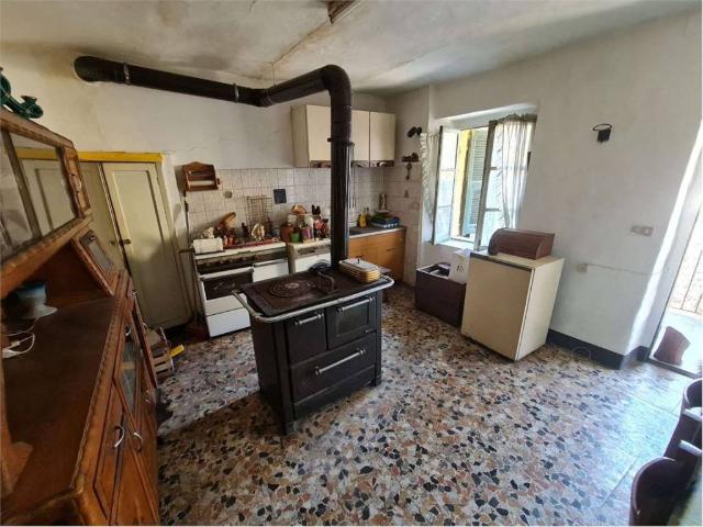 Casa indipendente in vendita a Bagnasco CN