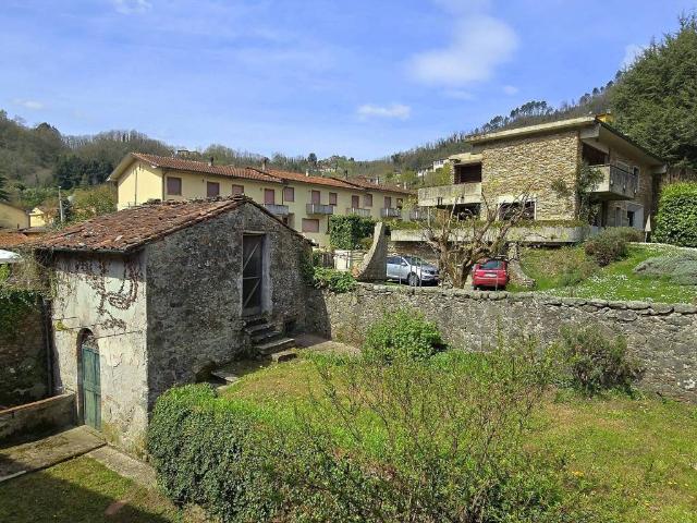 Casa indipendente in vendita a Bagni di Lucca LU