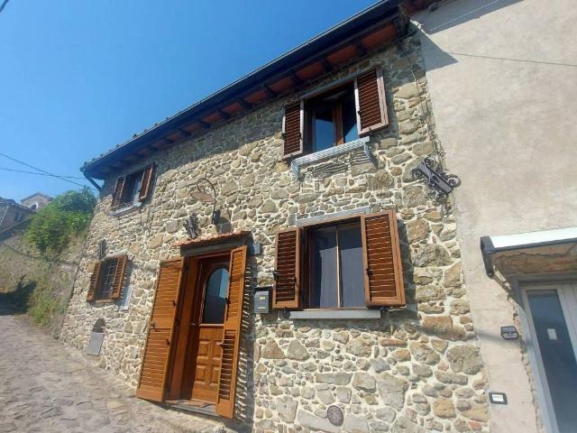 Casa indipendente in vendita a Bagni di Lucca LU