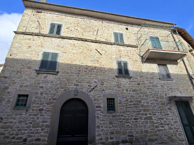 Casa indipendente in vendita a Bagni di Lucca LU