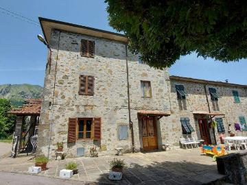 Casa indipendente in vendita a Bagni di Lucca LU