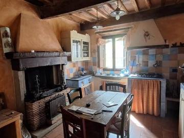 Casa indipendente in vendita a Bagni di Lucca LU