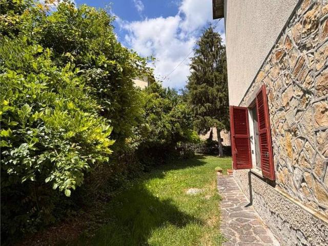 Casa indipendente in vendita a Baiso RE