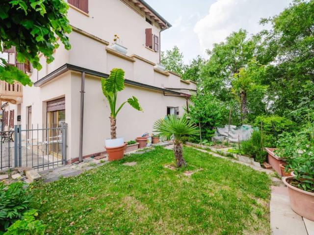 Casa indipendente in vendita a Baiso RE