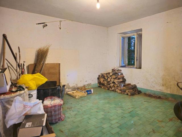 Casa indipendente in vendita a Baiso RE
