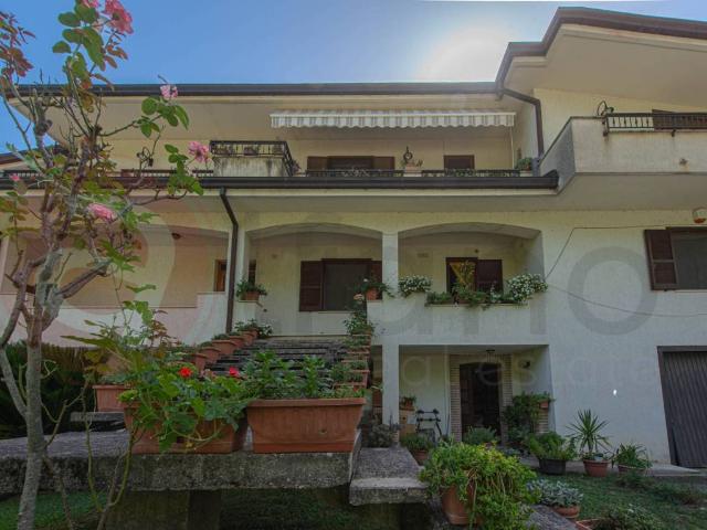 Casa indipendente in vendita a Balsorano AQ