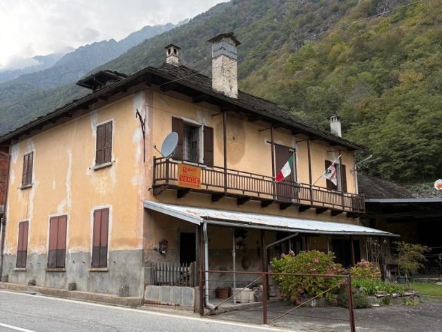 Casa indipendente in vendita a Bannio Anzino