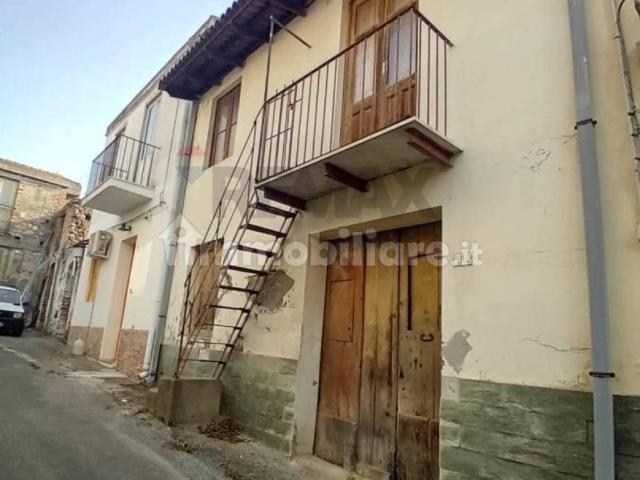 Casa indipendente in vendita a Barcellona Pozzo di Gotto ME