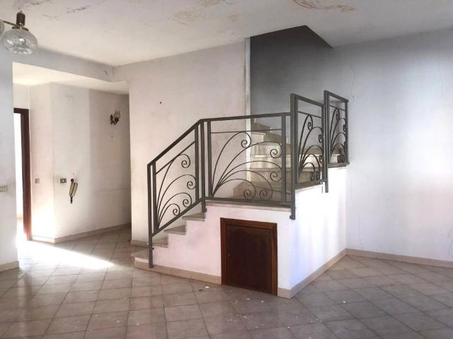 Casa indipendente in vendita a Barcellona Pozzo di Gotto ME