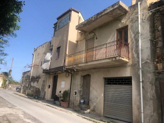 Casa indipendente in vendita a Barcellona Pozzo di Gotto ME