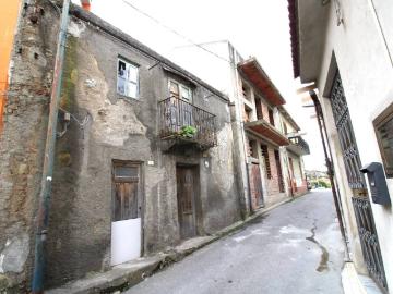 Casa indipendente in vendita a Barcellona Pozzo di Gotto ME