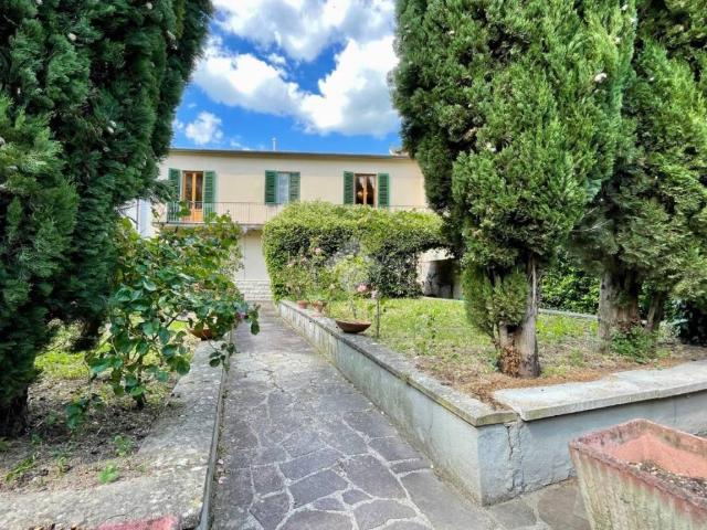 Casa indipendente in vendita a Barberino di Mugello FI