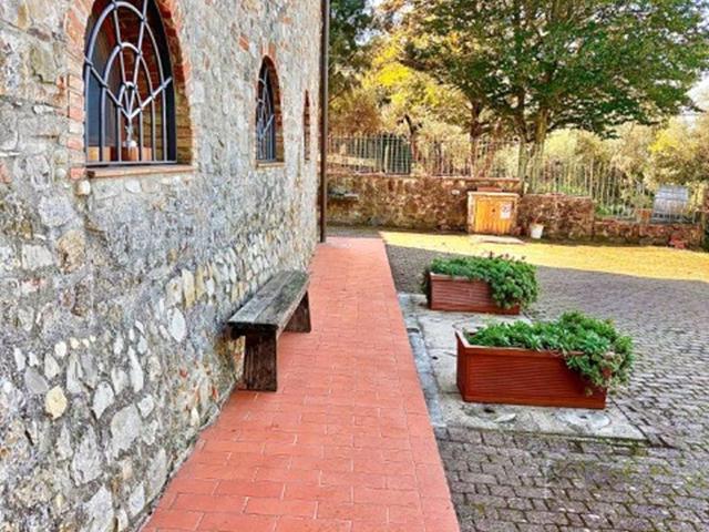Casa indipendente in vendita a Barberino Tavarnelle FI