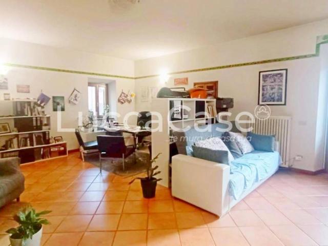 Casa indipendente in vendita a Barga LU