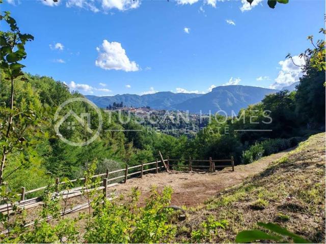 Casa indipendente in vendita a Barga LU