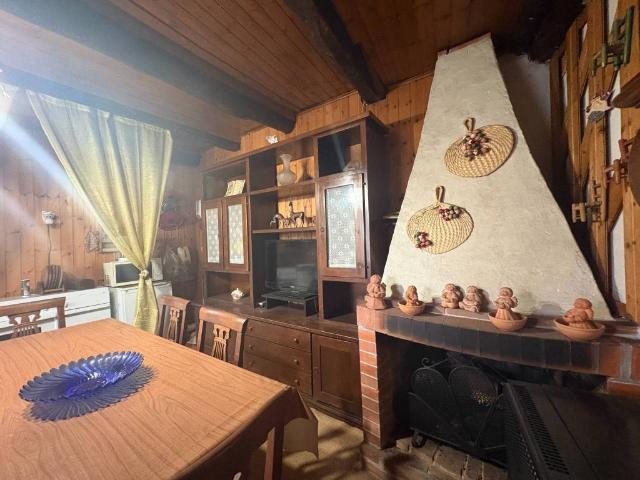 Casa indipendente in vendita a Barga LU