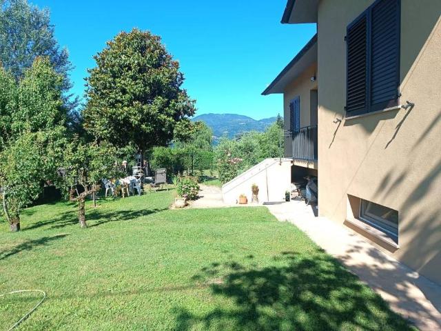 Casa indipendente in vendita a Barga LU