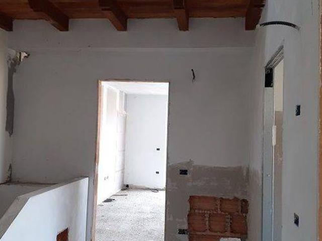 Casa indipendente in vendita a Barga LU