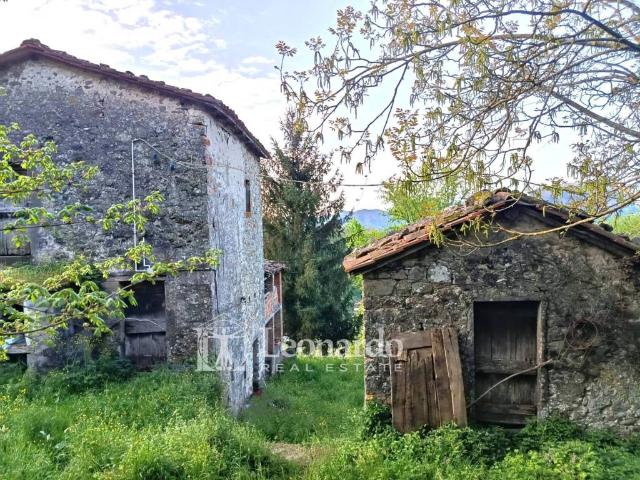 Casa indipendente in vendita a Barga LU
