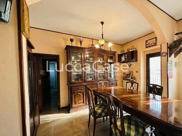 Casa indipendente in vendita a Barga LU