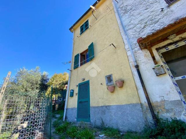 Casa indipendente in vendita a Bargagli GE