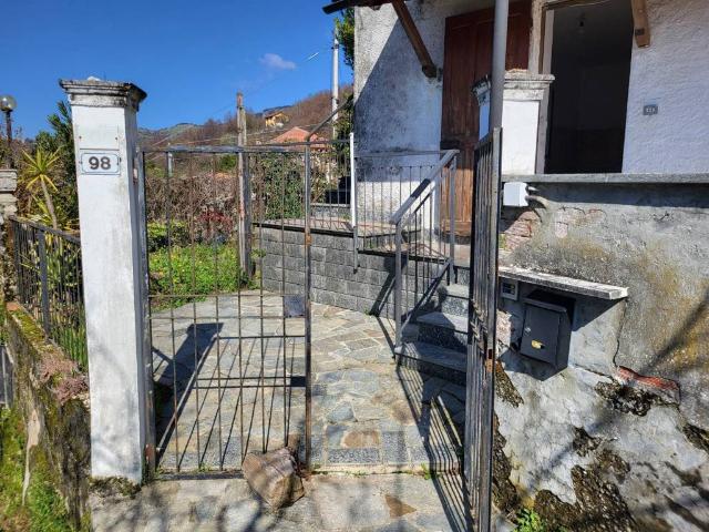 Casa indipendente in vendita a Bargagli GE