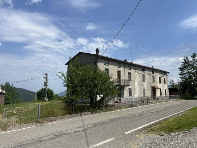 Casa indipendente in vendita a Bardi PR