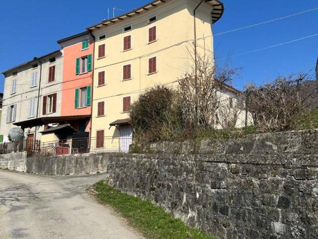 Casa indipendente in vendita a Bardi PR