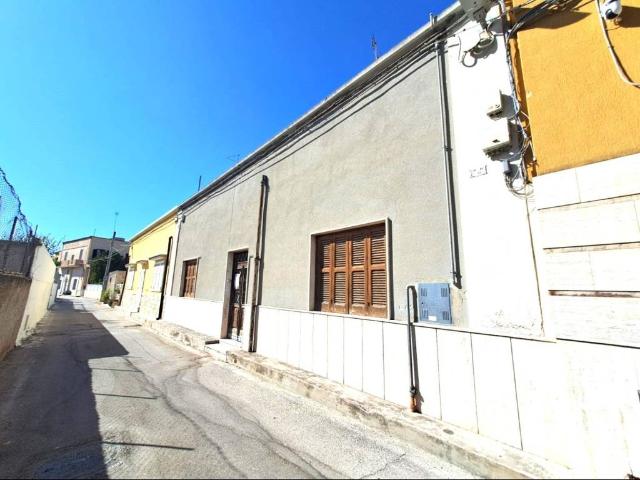Casa indipendente in vendita a Bari BA