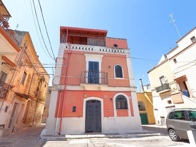 Casa indipendente in vendita a Bari BA