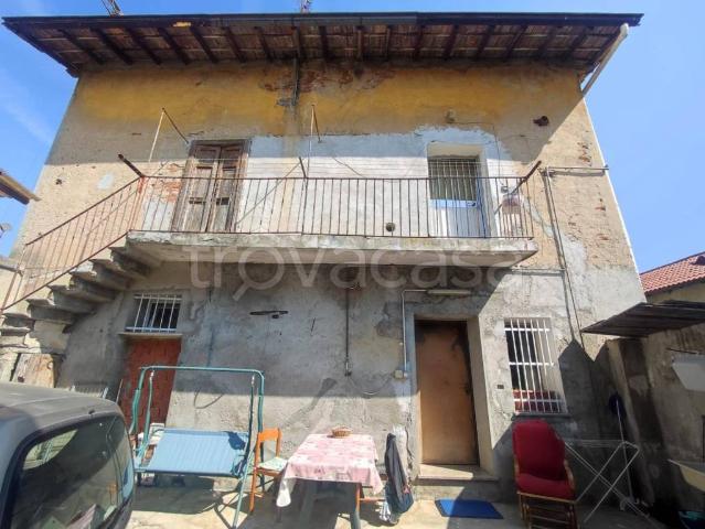 Casa indipendente in vendita a Bariola, Caronno Pertusella