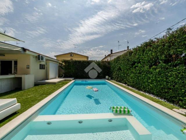 Villa in vendita a Baricella BO