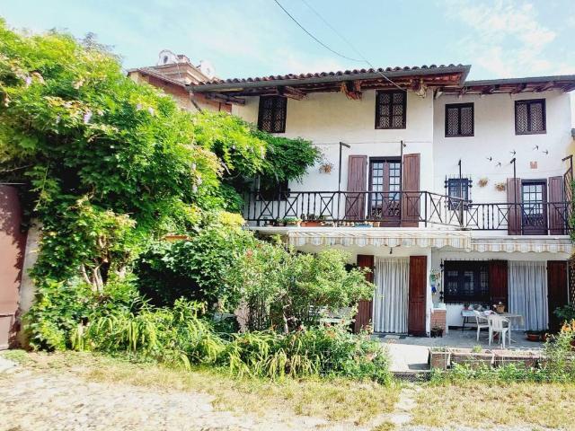 Casa indipendente in vendita a Barone Canavese TO