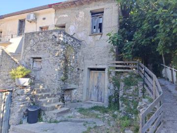 Casa indipendente in vendita a Baronissi SA
